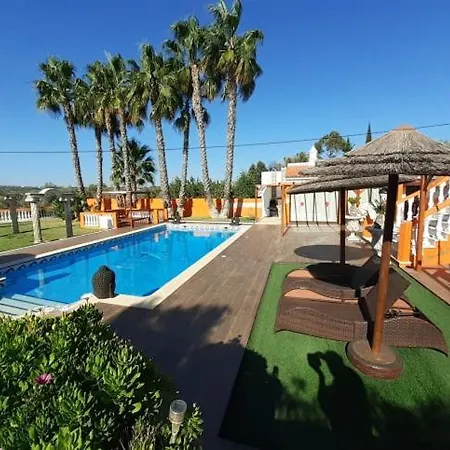 Dom wakacyjny Countryside With Jacuzzi And Pool Silves