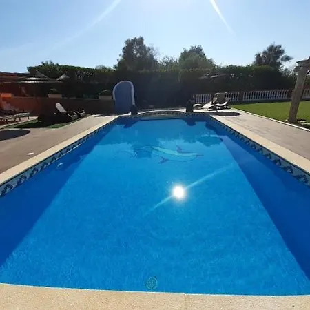 Countryside With Jacuzzi And Pool Dom wakacyjny *